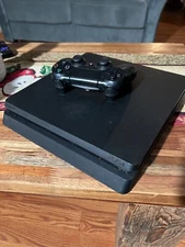 PS4 Slim 500GB black console
