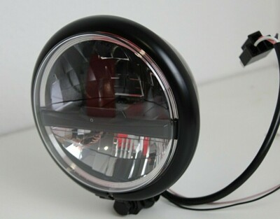 LED Scheinwerfer 5 3/4''Highsider Bates Style Typ5 schwarz Aufnahme unten E-Gepr.
