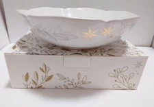 Le Creuset Frill Dish Elegant Frill Heat Resistant Container 20cm New From Japan