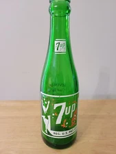 Vintage 7up Soda Pop 7oz Bottle "Bubble Lady" The Fresh Up Drink