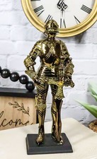 Medieval Kingdom European Suit Of Armor Knight Of Chivalry Swordsman Figurine