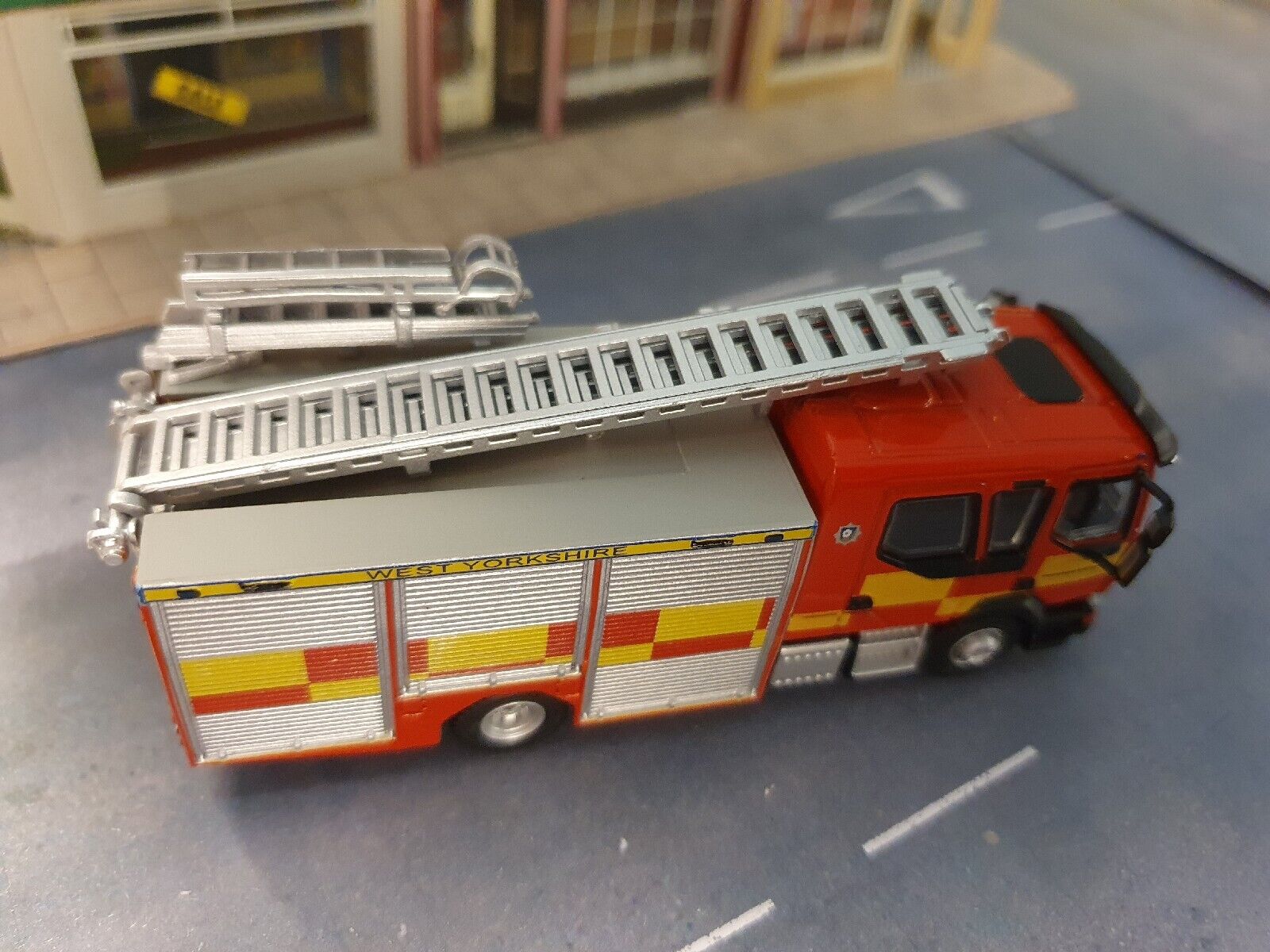 Picture 5 of 9
