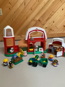 little people barn set
