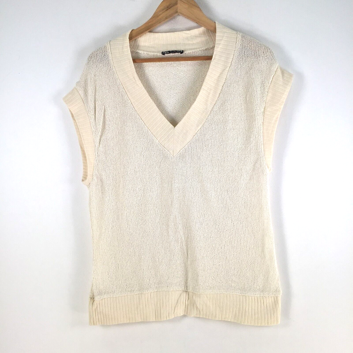 Zara knit sweater jumper womens S cream beige sleeveless Vneck