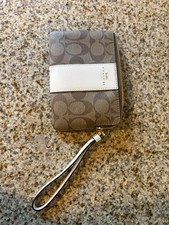 Coach Signature Corner Wristlet / Tan White With Gold Hardware