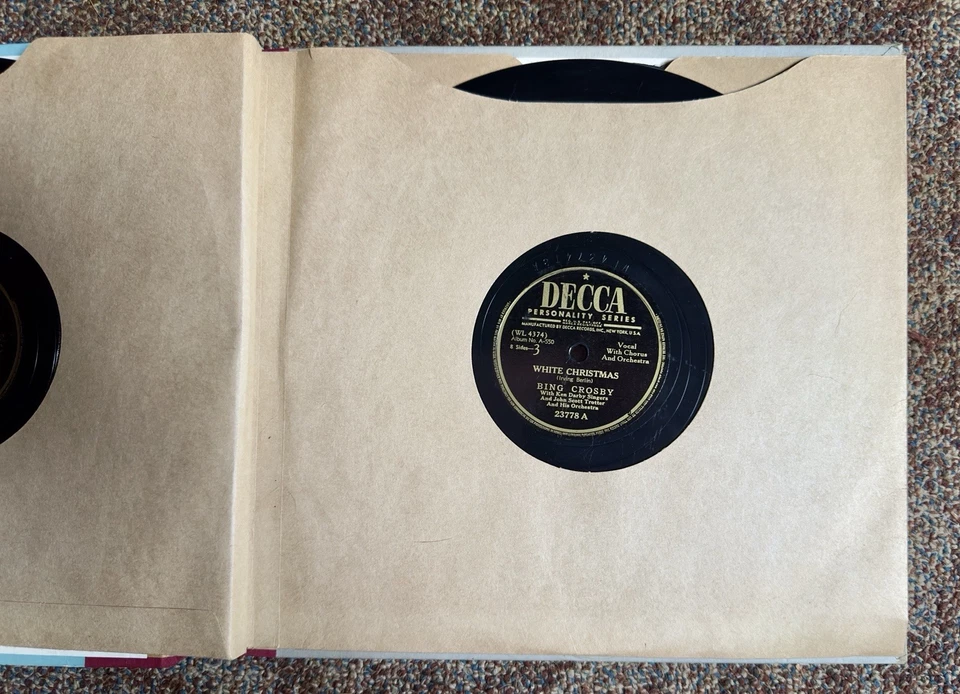 RARE! 1945 Bing Crosby Andrews Sisters MERRY CHRISTMAS Album 78 RPM Set - Image 3 of 4