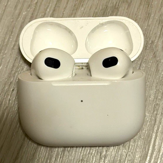 Apple AirPods (3rd generation), photo 1 of 5