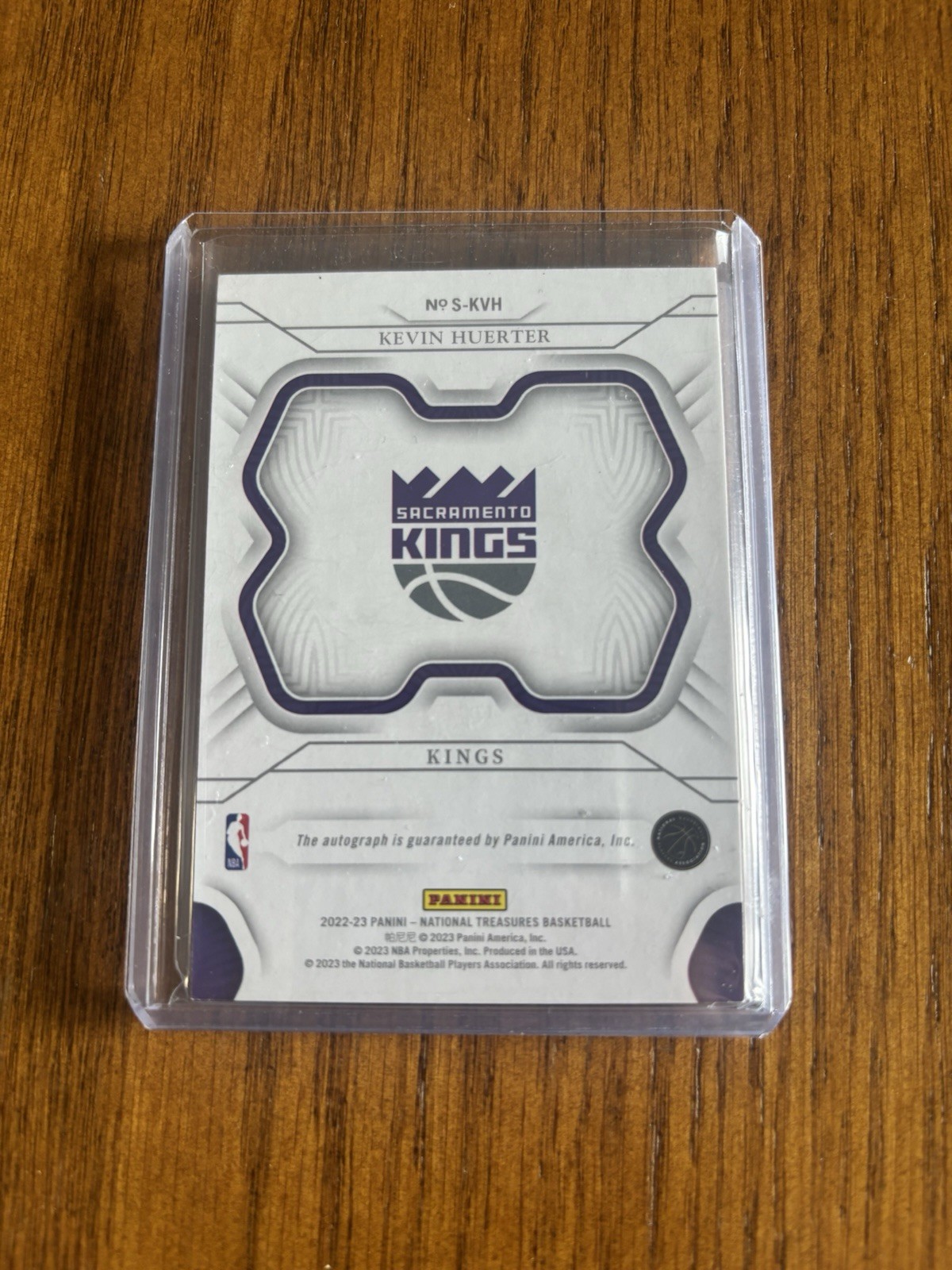 2022 Panini National Treasures Basketball Kevin Huerter Signatures Auto /99 view 2