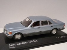 Mercedes-Benz 560 SEL Perlblau W126 1:43 Minichamps #
