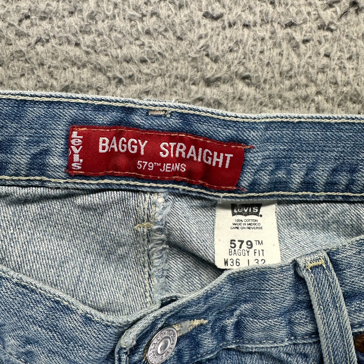 Vintage Levi's 579 Jeans Men 36x32 Blue Cotton Denim Straight Leg
