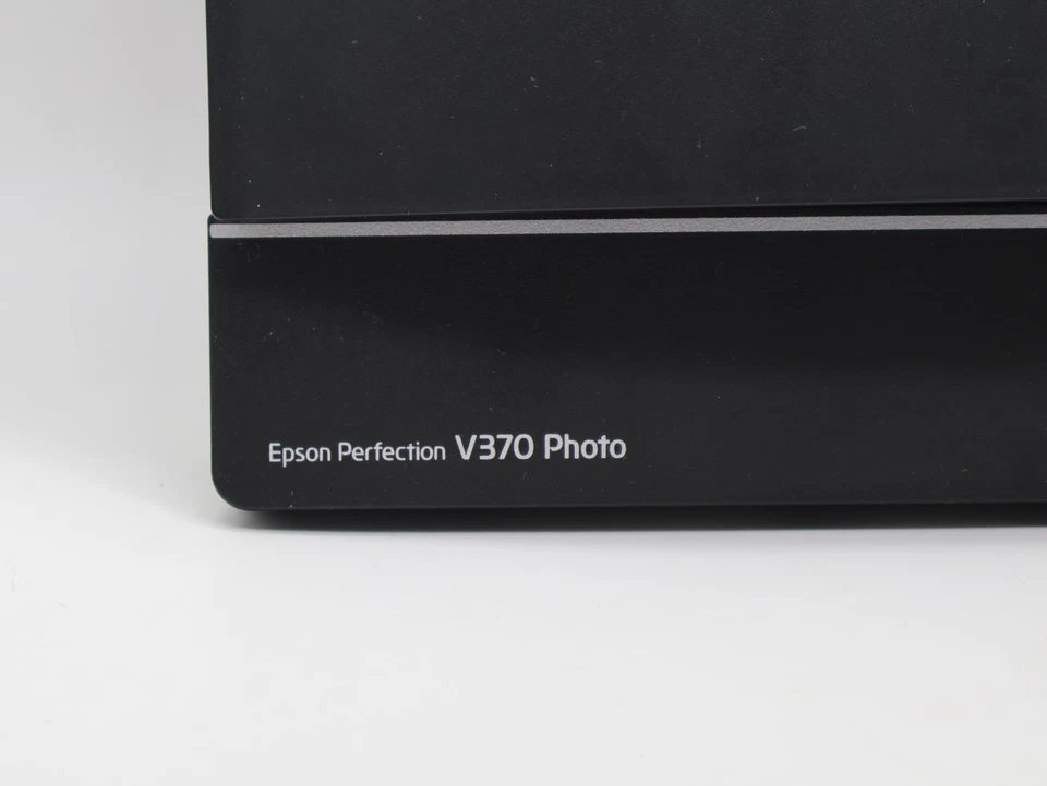 Epson Perfection V370 Photo Scanner Clean & Tested; Power & USB Cables Included - Image 2 of 4
