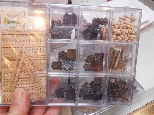 ARTESANIA KIT 1/90 SAN FRANCISCO Galeón S. XVl 20408 pezzi mancanti - Foto 11 di 21