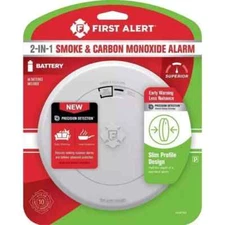 New First Alert 2-IN-1 Smoke & Carbon Monoxide Alarm Detector, Battery Operated
