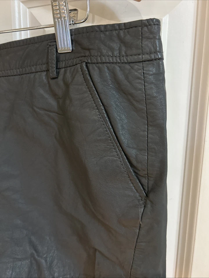 Pantalones Cortos Joie Gris Carbón Cuero Cordero Talla 10 Bolsillos Forrados Precio de venta sugerido por el fabricante $395 Foto 2 de 4