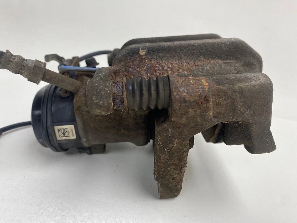 Rear RH Passenger Brake Caliper Fits 2011 2012 2013 2014 2015 2016 BMW 528I - Image 2 of 4