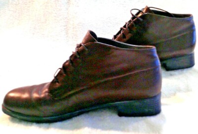 Munro American women's chukka boots 8.5 M brown leather 5 eye laces latex sole