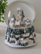 Musikalische Schneekugel verschneite Weihnachtsstadt Dorfszene, Bethlehem, Schneekugel
