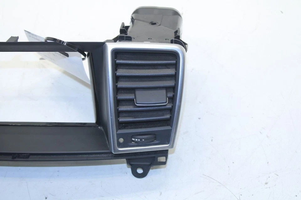 Mercedes-Benz ML350 2012-15 tablero pantalla central bisel moldura con rejillas de ventilación de aire Foto 4 de 4