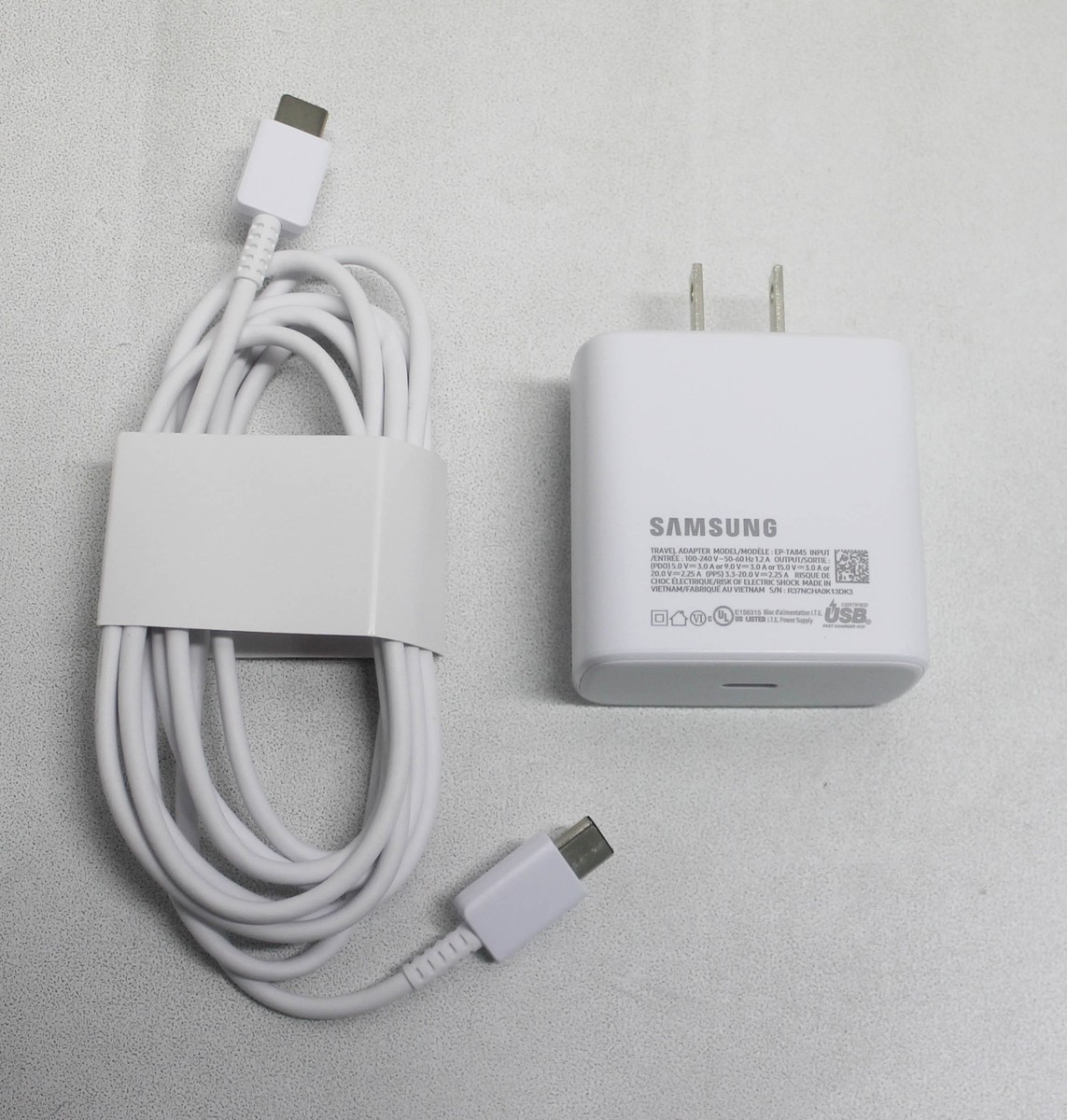 GH44-03104A Samsung Ac Adapter 45W Usb-C To W/Cable Chromebook
