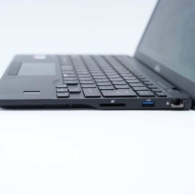 Fujitsu LIFEBOOK U9311/H i7-1185G7 16GB 512GB SSD 13.3