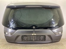 Porte arrière et accessoires Mitsubishi OUTLANDER