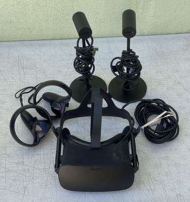 Oculus Rift WMHD302 VR Headset (Black) w/ 2 Controllers & 2 Cameras USED