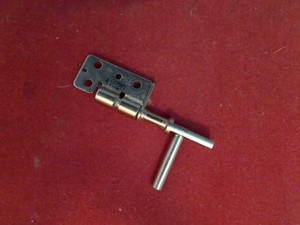 TFT LCD Display Scharnier Links (L) Asus Z7000 Z7730R