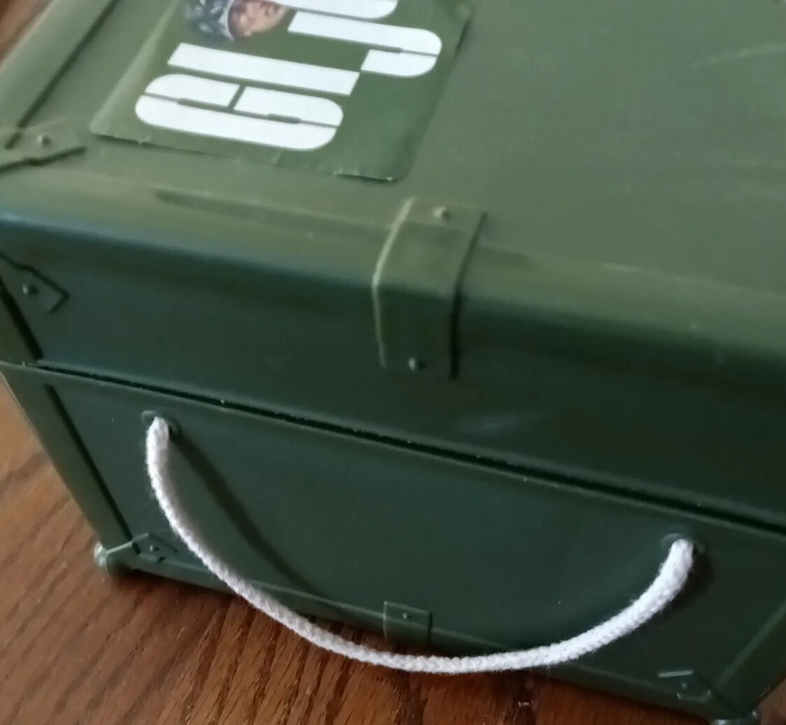 GI JOE Green Storage Trunk and Supplies Accessories