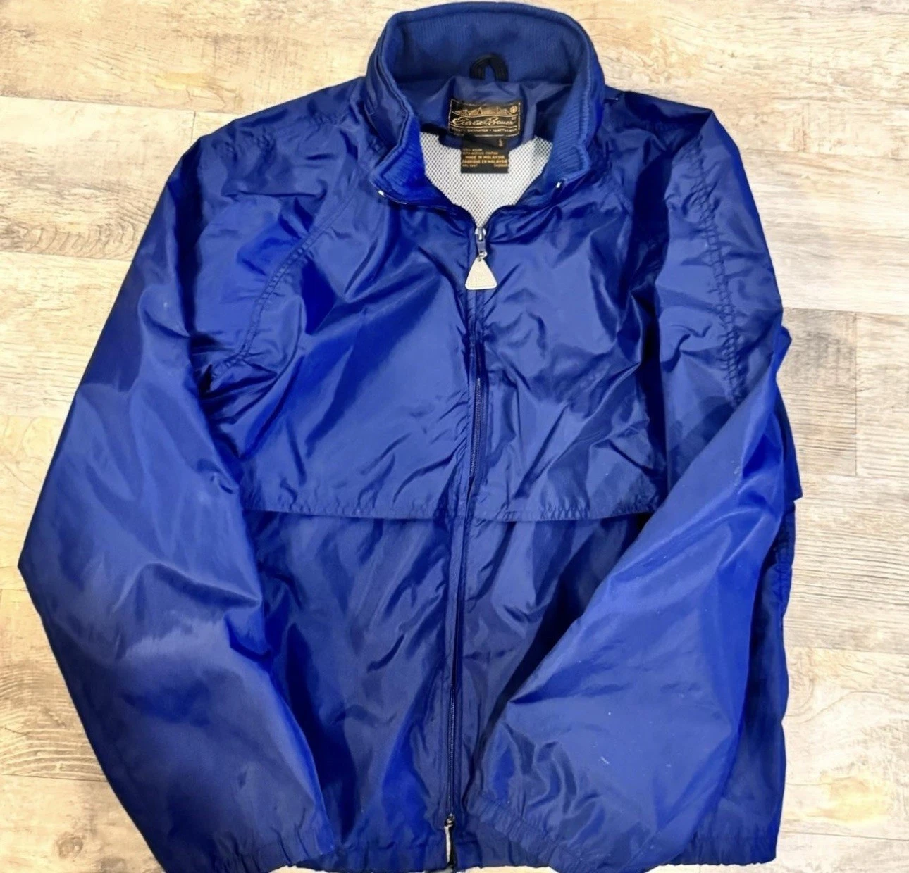 Vintage Men’s Eddie Bauer Jacket Size Large With Tucked In Hood