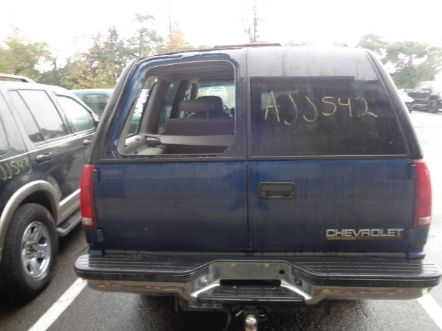 Used Fuel Injection Throttle Body fits: 1999 Chevrolet Tahoe Throttle Valve Asse Foto 3 de 4