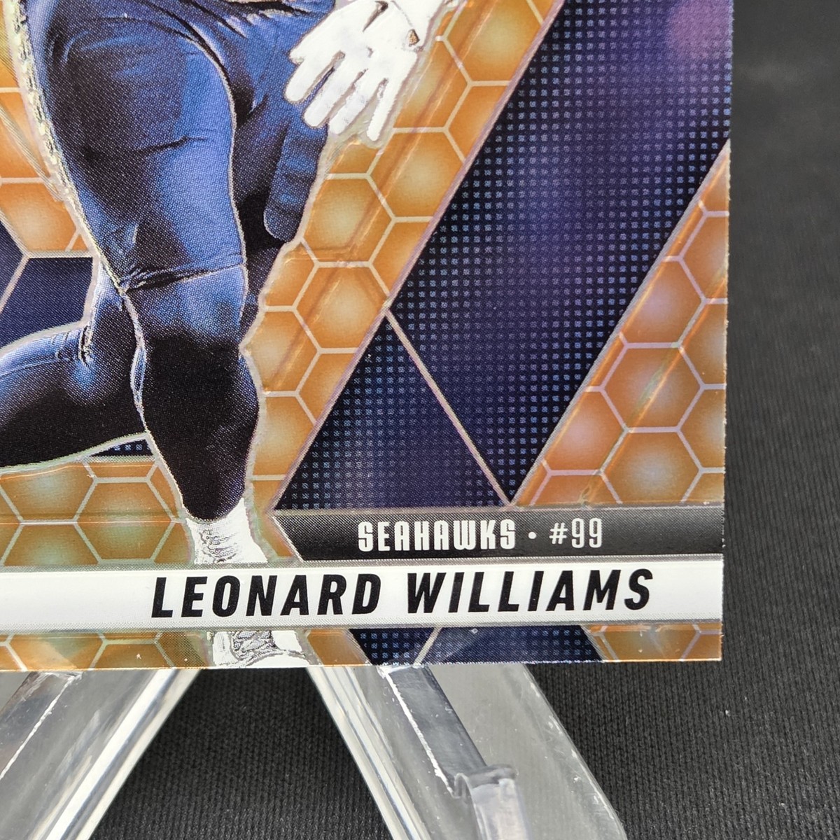 2025 Panini Mosaic - Leonard Williams #61 Honeycomb Prizm for sale