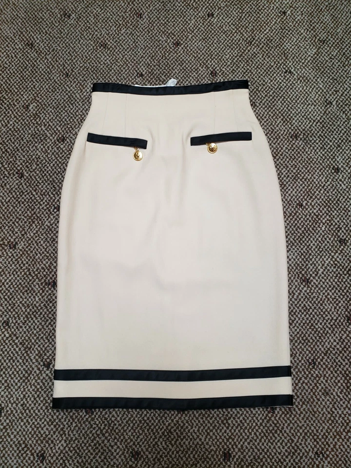 Falda de cintura alta ESCADA COUTURE lana crema y azul marino con detalle de botones dorados talla 34