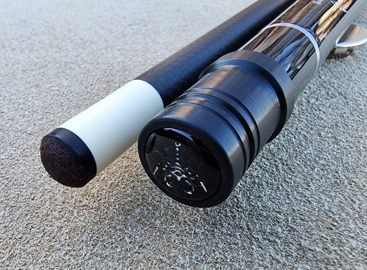 Scorpion SCOG01 Pool Cue, Black Graphite Shaft, 18 or 20oz, FREE