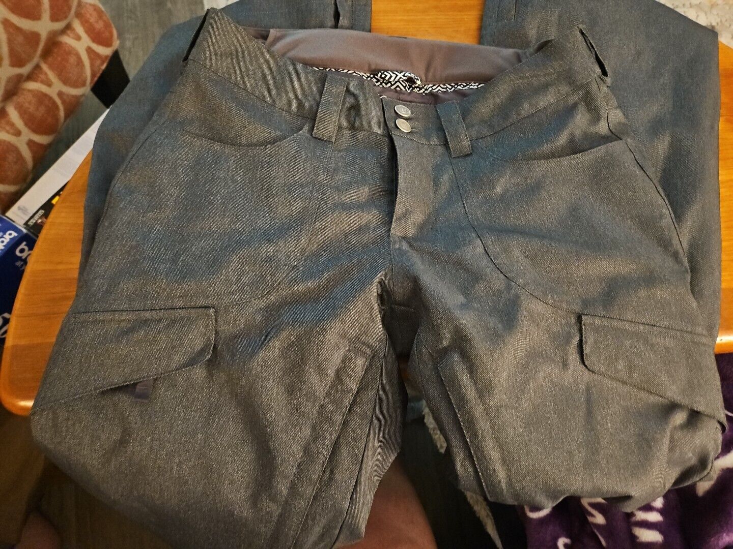 Picture 1 of 4