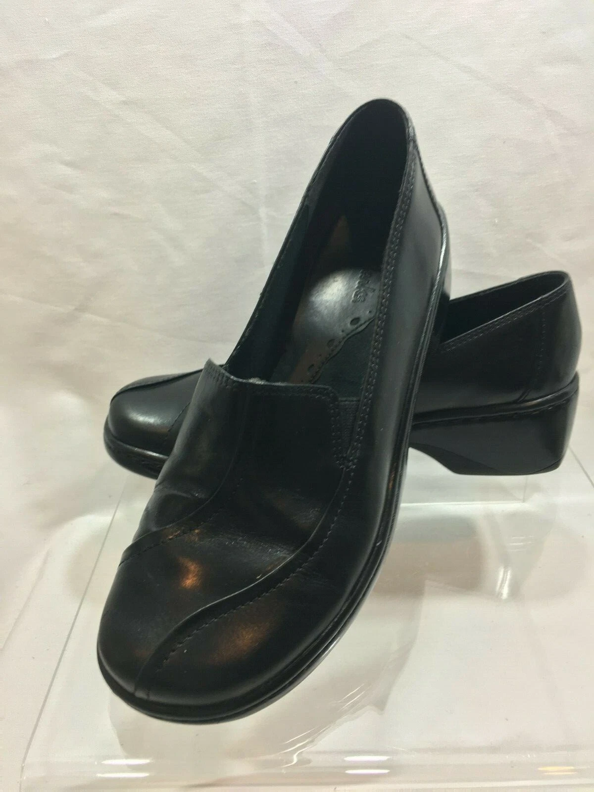 Mocassini neri Clarks da donna stile 70420 taglia 7 5 M in perfette condizioni