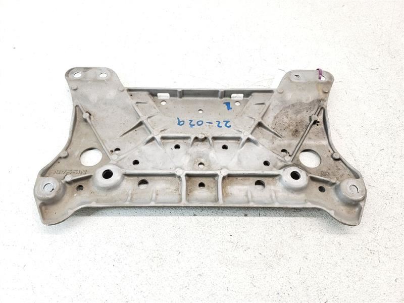 09-19 Nissan 370Z Front Lower Suspension Member Stay Bracket OEM 