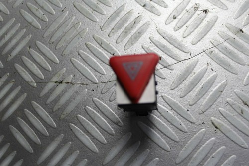 Schalter Warnblinkanlage 6Y0953235 Skoda 6Y