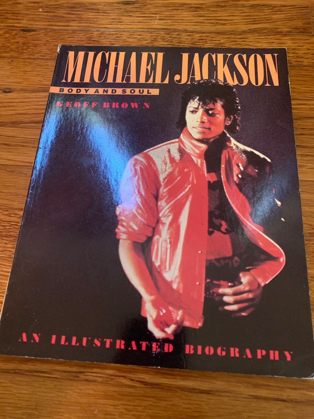 VINTAGE 1984 MICHAEL JACKSON Body and Soul Illustrated Biography by Geoff Brown