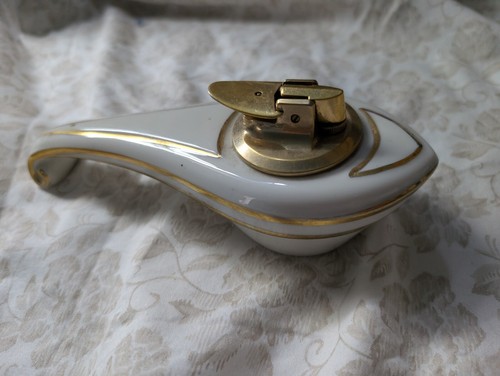 Vintage Ronson Fantasy Table Lighter with Porcelain Body and Gold Trim