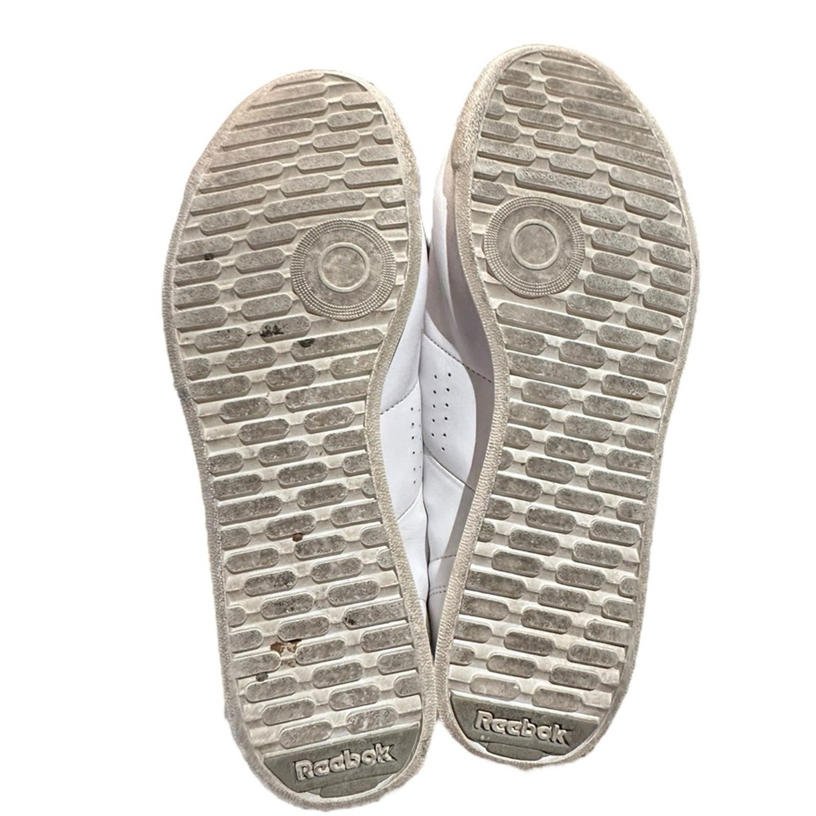 Reebok Classic White Leather Sneakers in a Womens Size 10 thumbnail 3