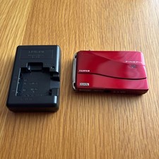 FUJIFILM FINEPIX Z700 EXR Red Compact Digital Camera Tested from Japan