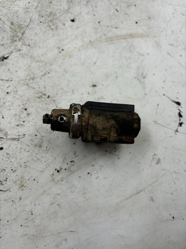 Audi A4 S4 B5 8D 1995 Diesel 81kW Turbolader Druckwandler Magnetventil PA66GF35