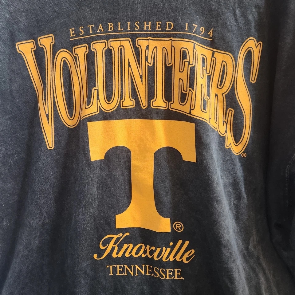 Tshirt University Of Tennessee Xl Stone Washed T Shirt Black With Orange Decal.  - Image 2 of 4