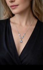 Collier Pierre de Lune naturelle – Argent 925 – 5 cabochons – Reflets bleutés