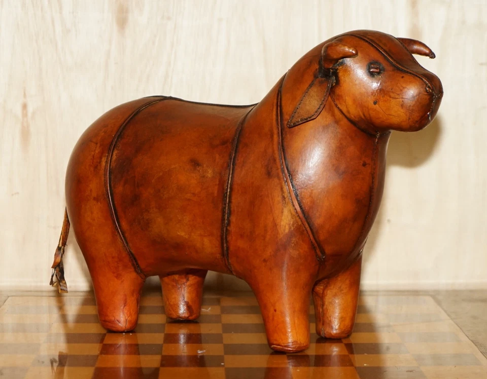 MEDIUM NEW OLD STOCK LIBERTY STYLE OMERSA BROWN BULL COW LEATHER  FOOTSTOOL - Image 2 of 4