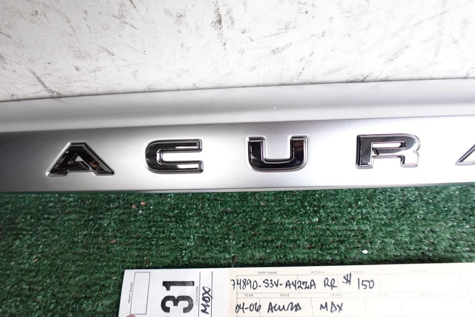 2004 2005 2006 ACURA MDX REAR TAILGATE LIFTGATE TRIM MOLDING OEM AX17631 - Image 2 of 4