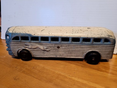 NICE VINTAGE 1940'S REALISTIC TOY CO. DIECAST GREYHOUND LINES TOURING BUS #3 - Picture 2 of 11