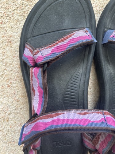 TEVA - WOMEN’S HURRICANE XLT2 SANDALS, EU 41 Worn Once - Picture 3 of 9