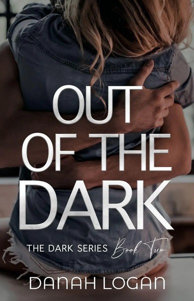 Danah Logan | Out Of The Dark | Taschenbuch | Englisch (2021) | The Dark Series-image