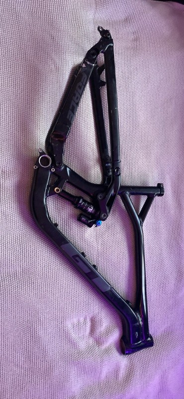 GT Elite Force Frame - Size Large. Cosmetic Wear But Good Condition See Pics